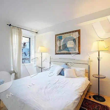 Augusta Ferri Apartment