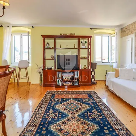 Augusta Ferri Апартаменты Ровинь