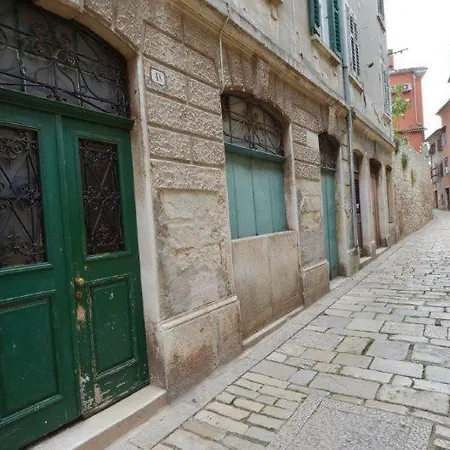 Apartment Augusta Ferri