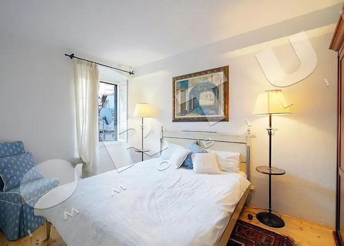 Augusta Ferri Apartamento