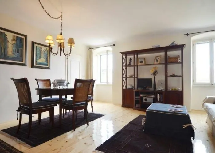 Augusta Ferri Apartamento *